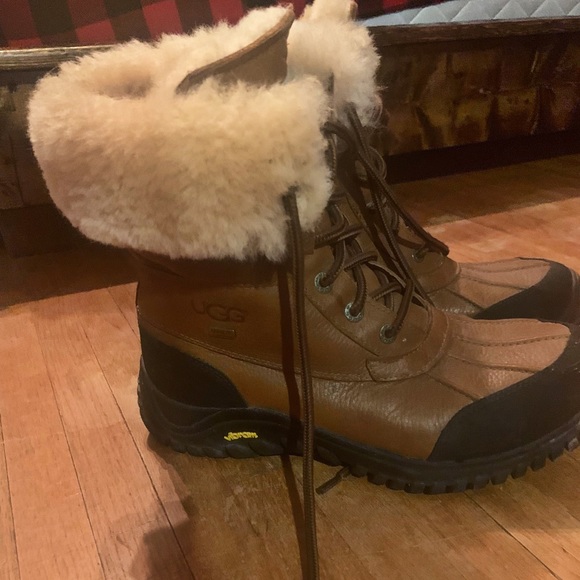 UGG Shoes - Ugg Adirondack